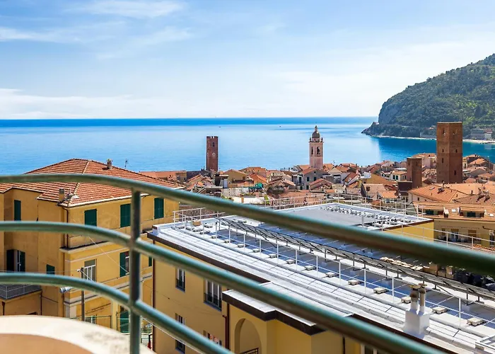 Hostdomus - Casa Ester * Noli