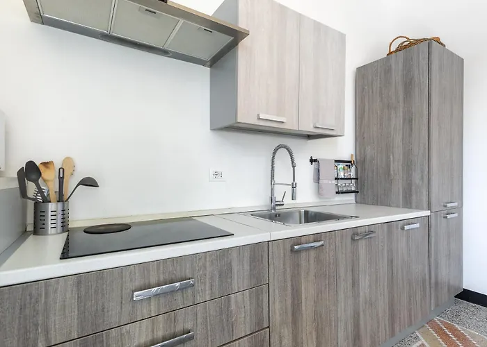 Apartament Hostdomus - Casa Ester