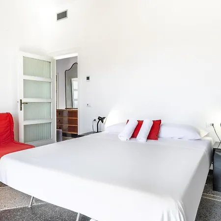Apartment Hostdomus - Casa Ester *