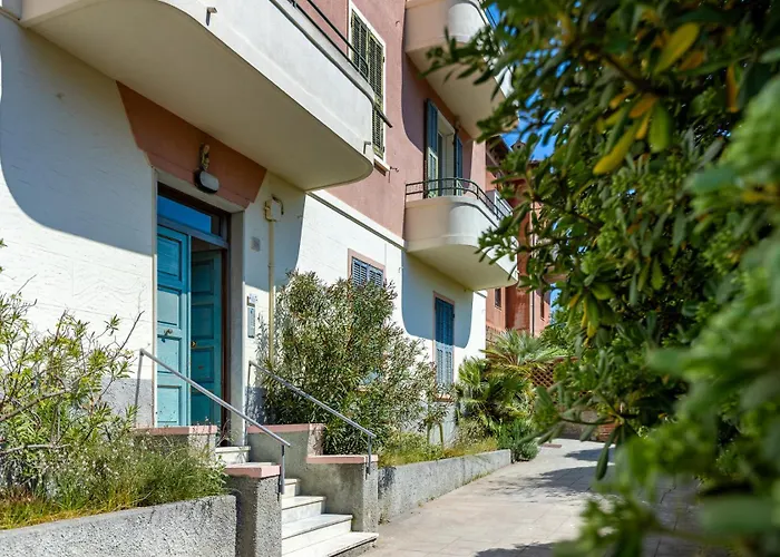 Hostdomus - Casa Ester Appartement Noli